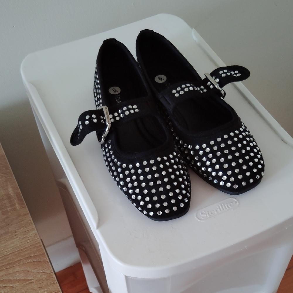 Stylish Black Kids Shoes with Rhinestone Accents